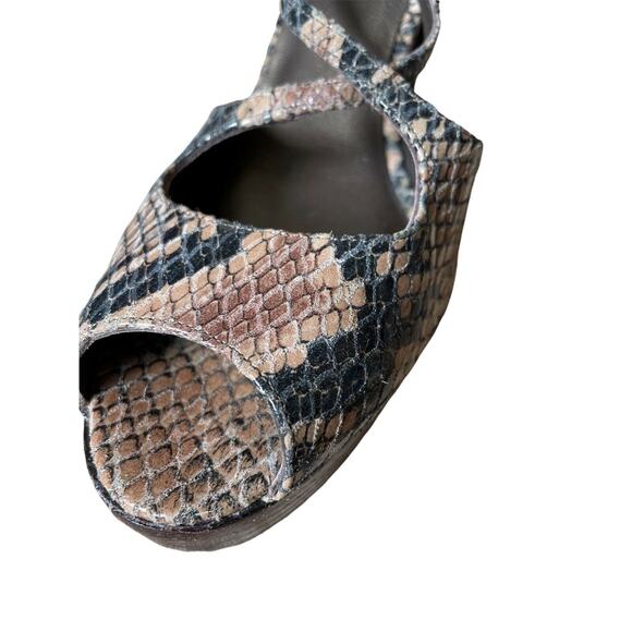 Stuart Weitzman Women Stewpot Platform Heels Tan Black Snakeskin Peeptoes 8.5h - Picture 6 of 10